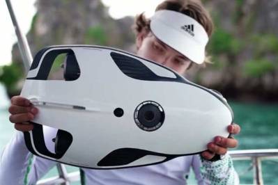 Will This Smartphone-Controlled Underwater Drone Revolutionize Fishing?
