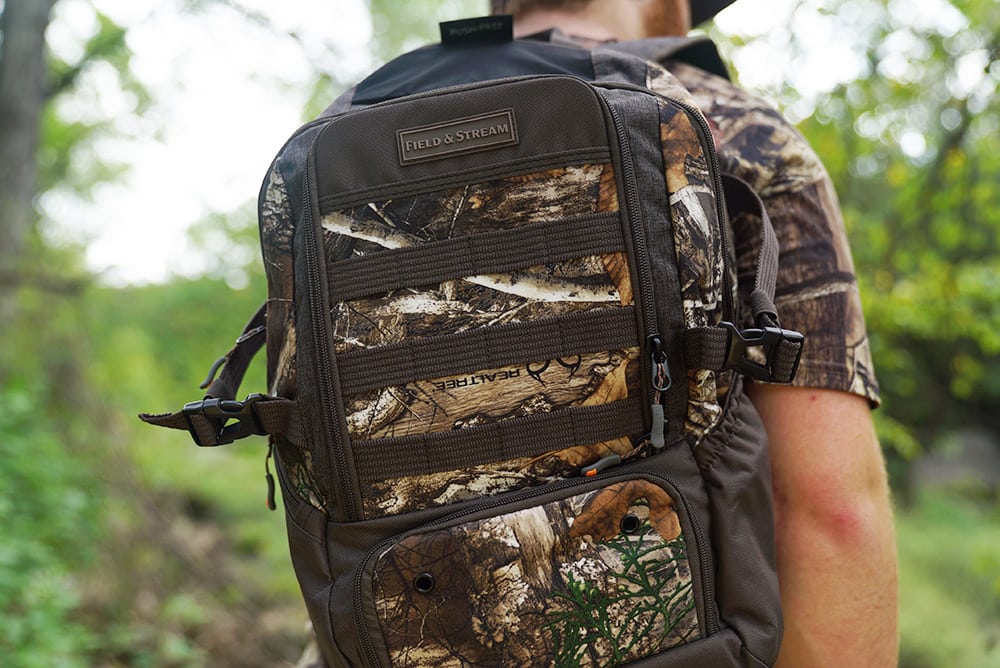 Field and clearance stream hunting backpack