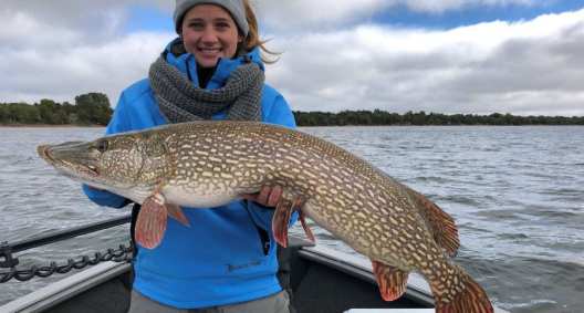 New Minnesota State Record Northern Pike - Wide Open Spaces