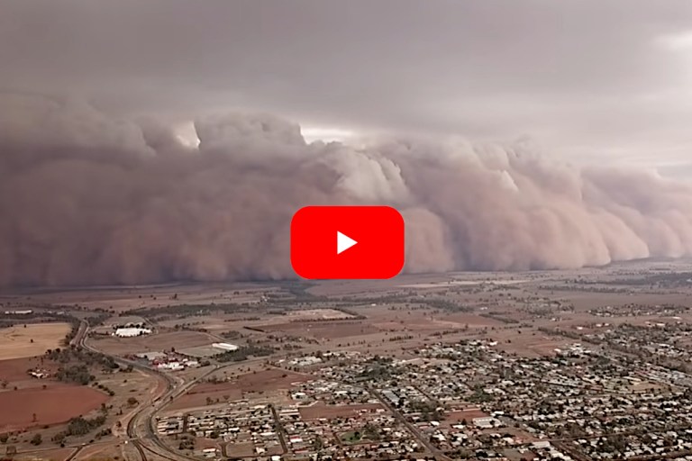 Giant Haboob Dust Storm Looks Like a Sign of the Apocalypse Wide Open