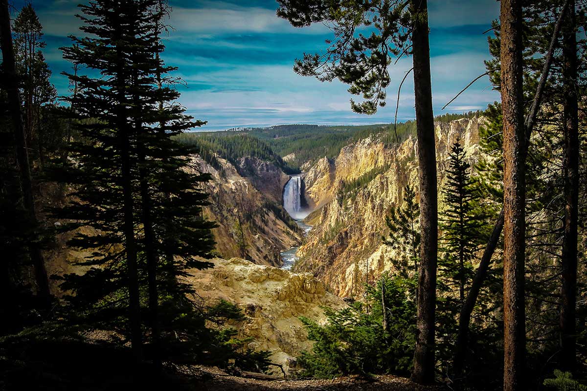 Grand Canyon Vandalism: NPS Seeks Men Caught Defacing Scenic Rock