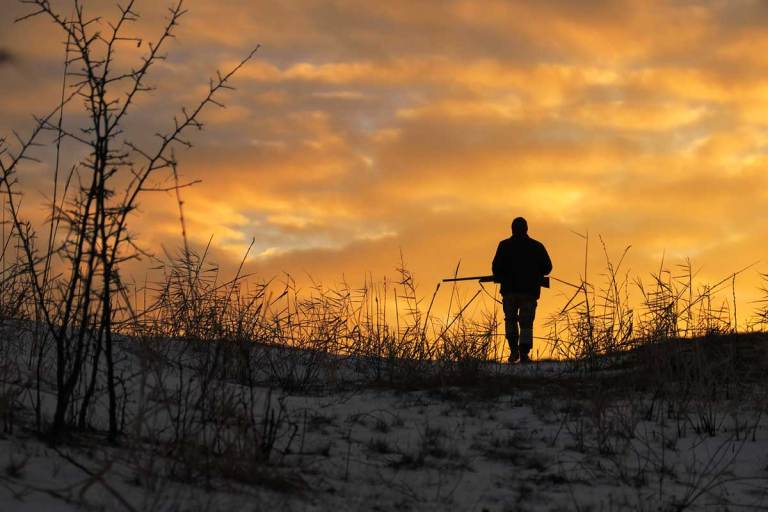 cold-weather-hunting-gear-essentials-for-staying-toasty-in-the-blind