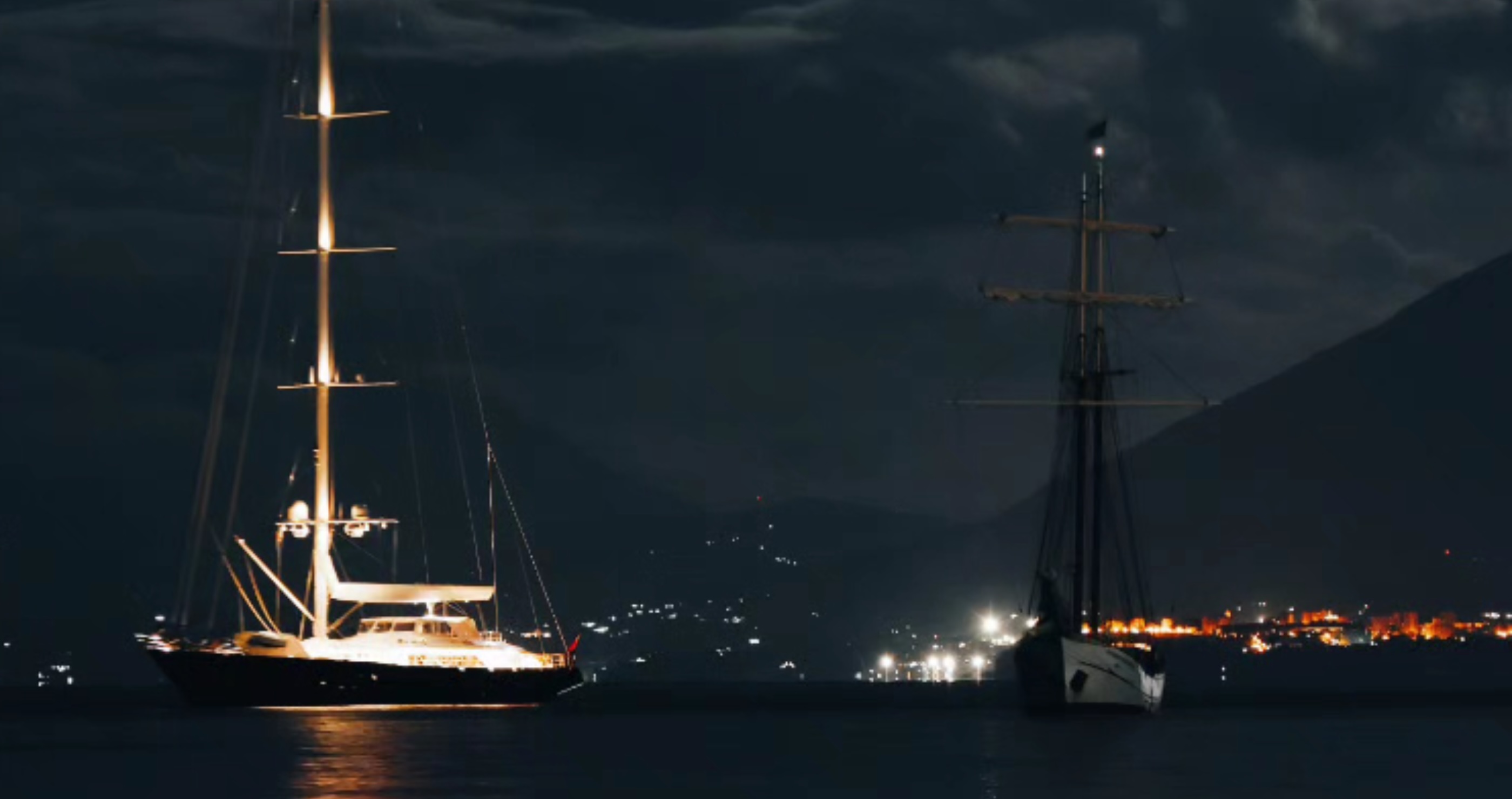 Tornado strikes yacht