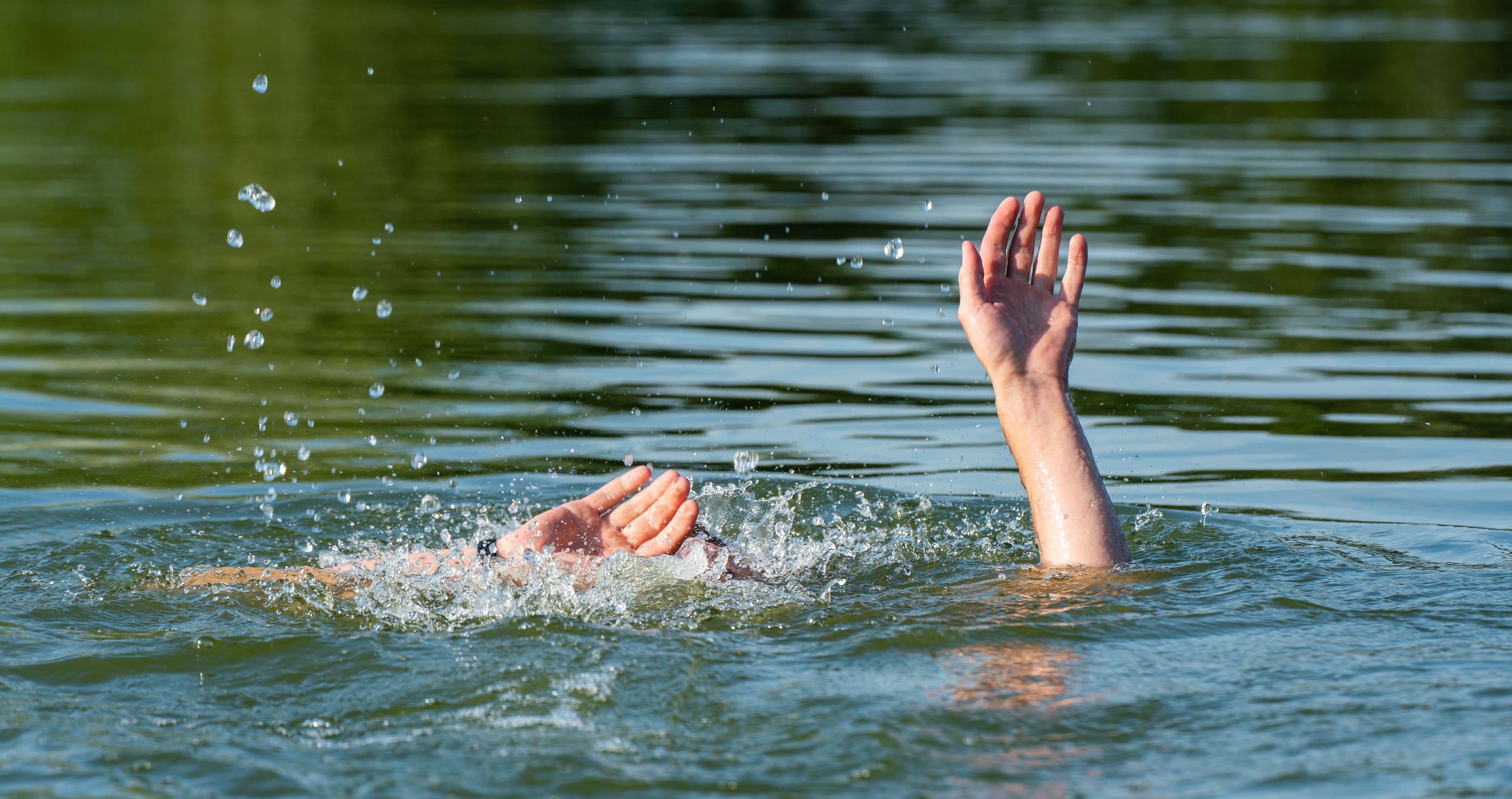 Avoid drowning with deep-water survival tips