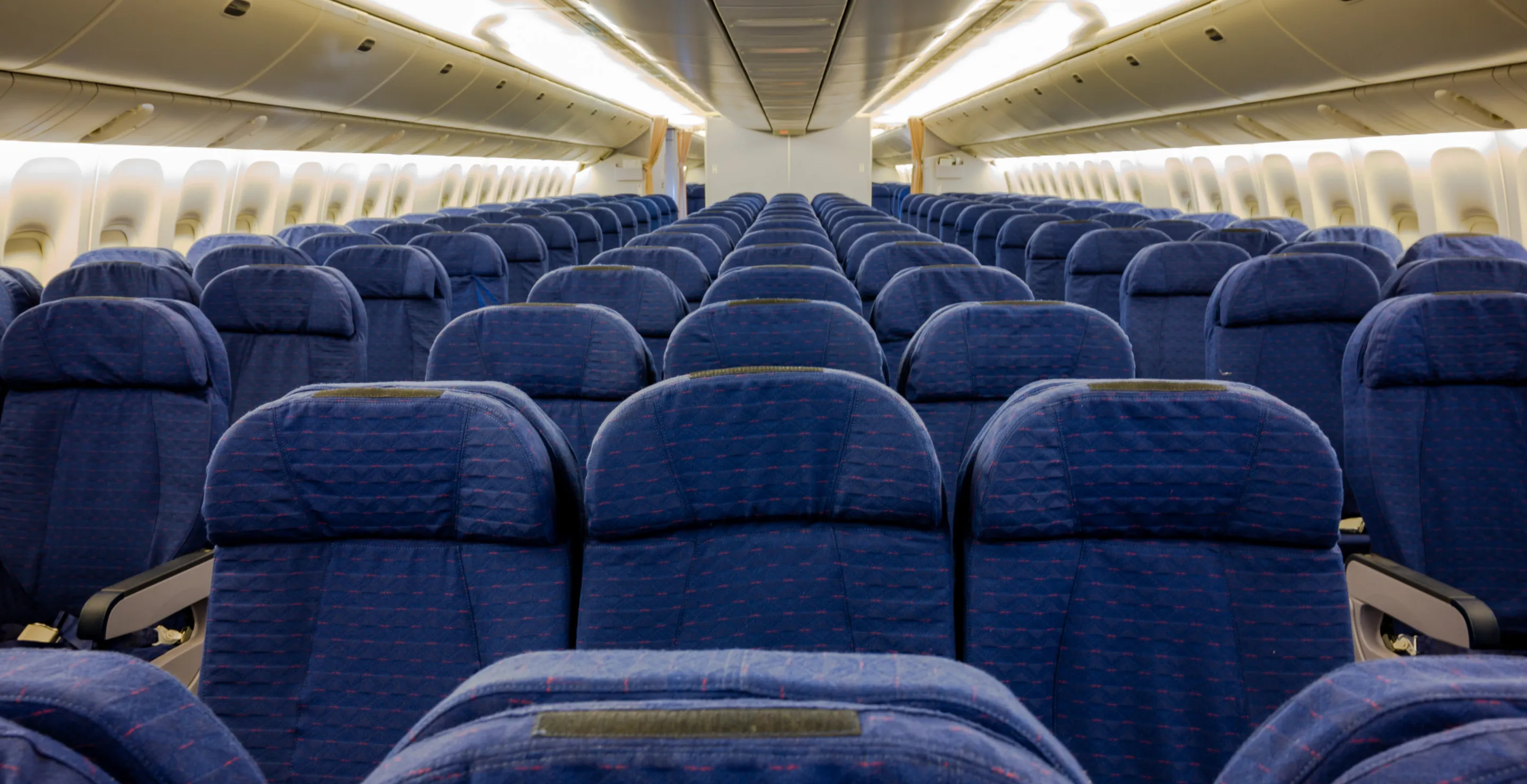 Do You Hate Sitting In The Middle? Secret Travel Hack Will Help You Avoid The Dreaded Middle Seat On Planes