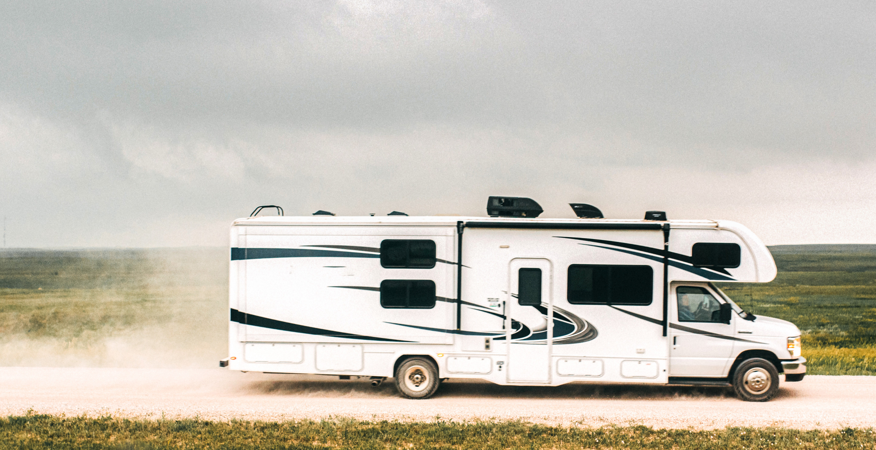 RV, Carrying 28 Snakes Including One Venomous Viper, Crashes Into Truck