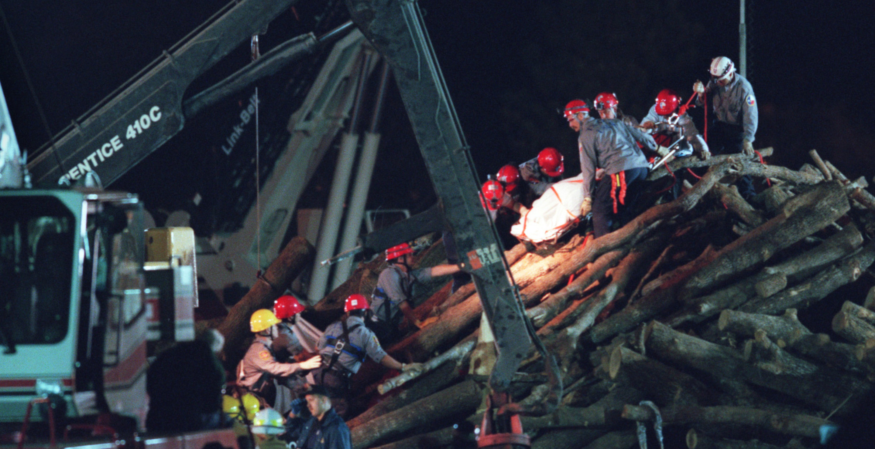 Texas A&M Quarterback Reflects Back On Trying To Save As Many As He Could After 1999 Bonfire Collapse