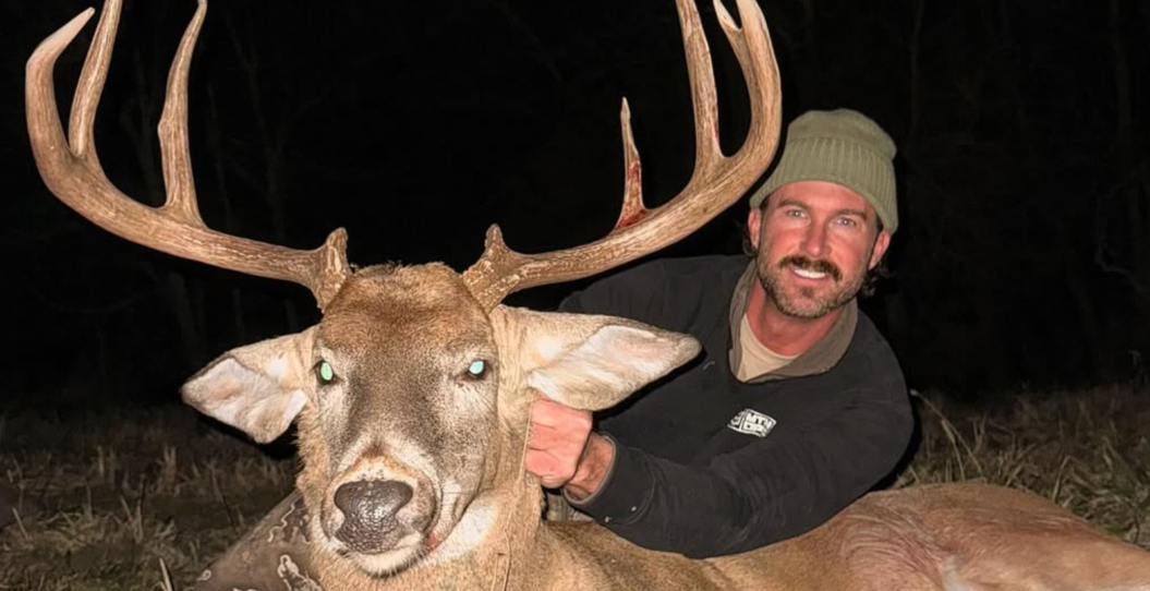 Riley Green Bags His First Buck Off New Farm And Couldn't Be Happier 