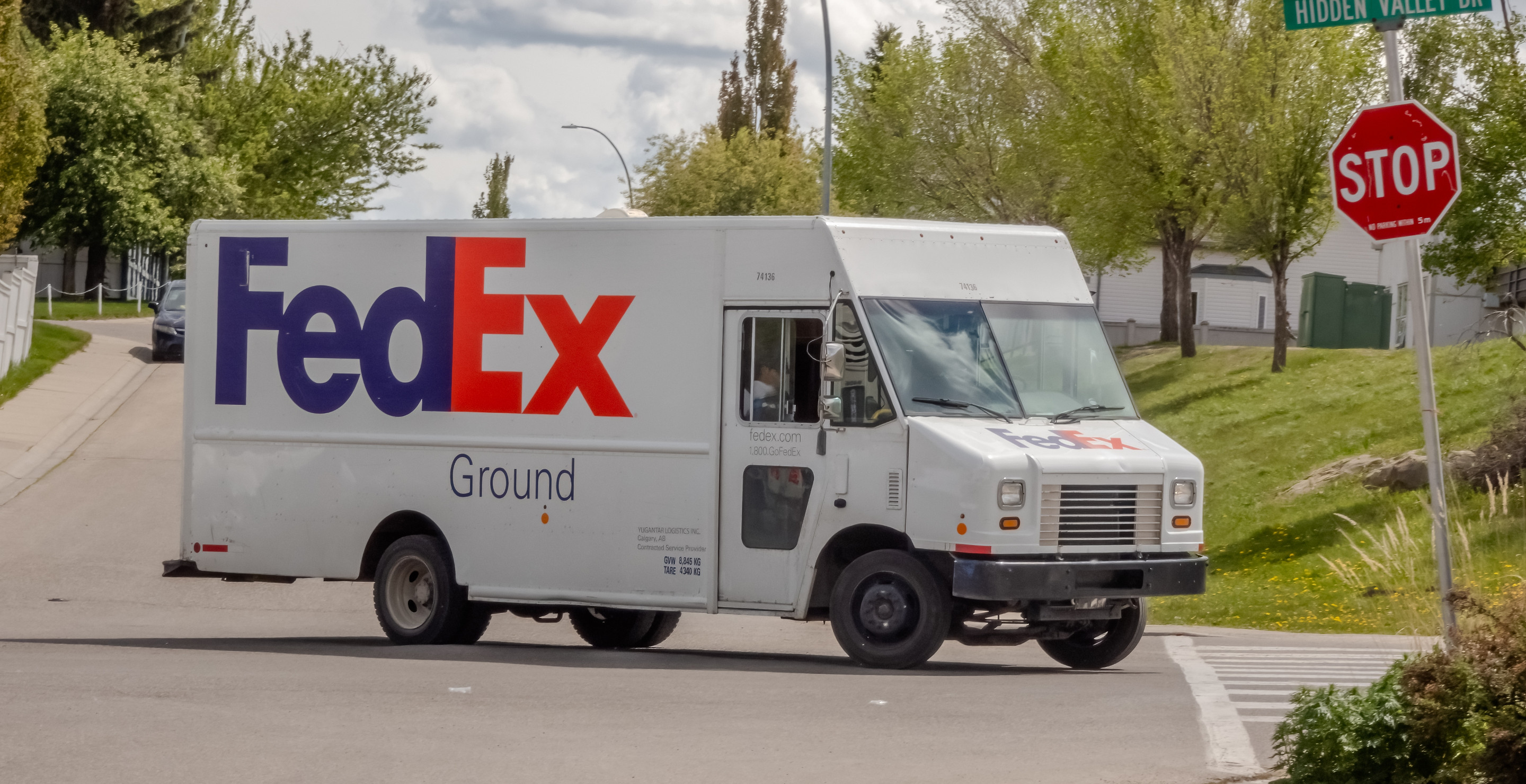 FedEX Driver Gets Stuck On Abandoned Bridge After Taking Wrong Turn, Winds Up In Jail