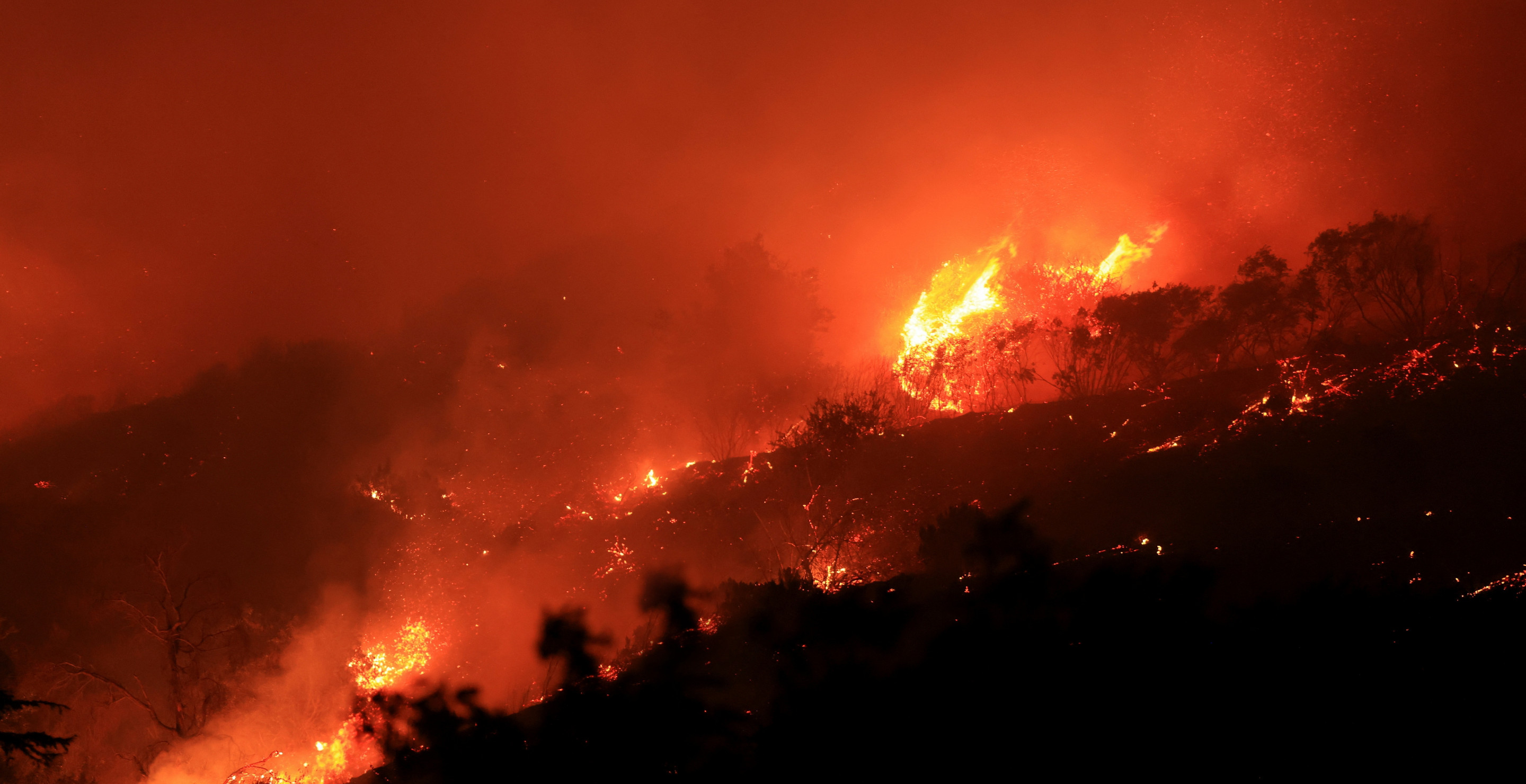 Lakers Coach, Reality Stars Among Many That Have To Evacuate Amid California Wildfires