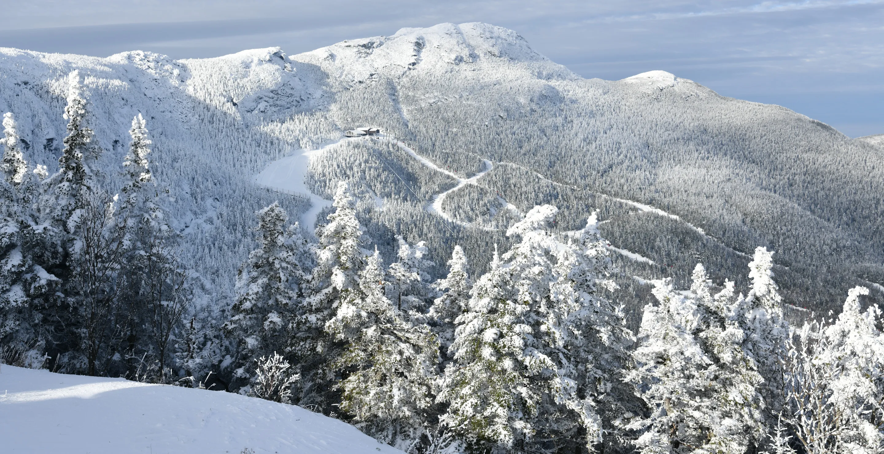 3 People Survive Plane Crash On Side Of Snowy Mountain In Vermont